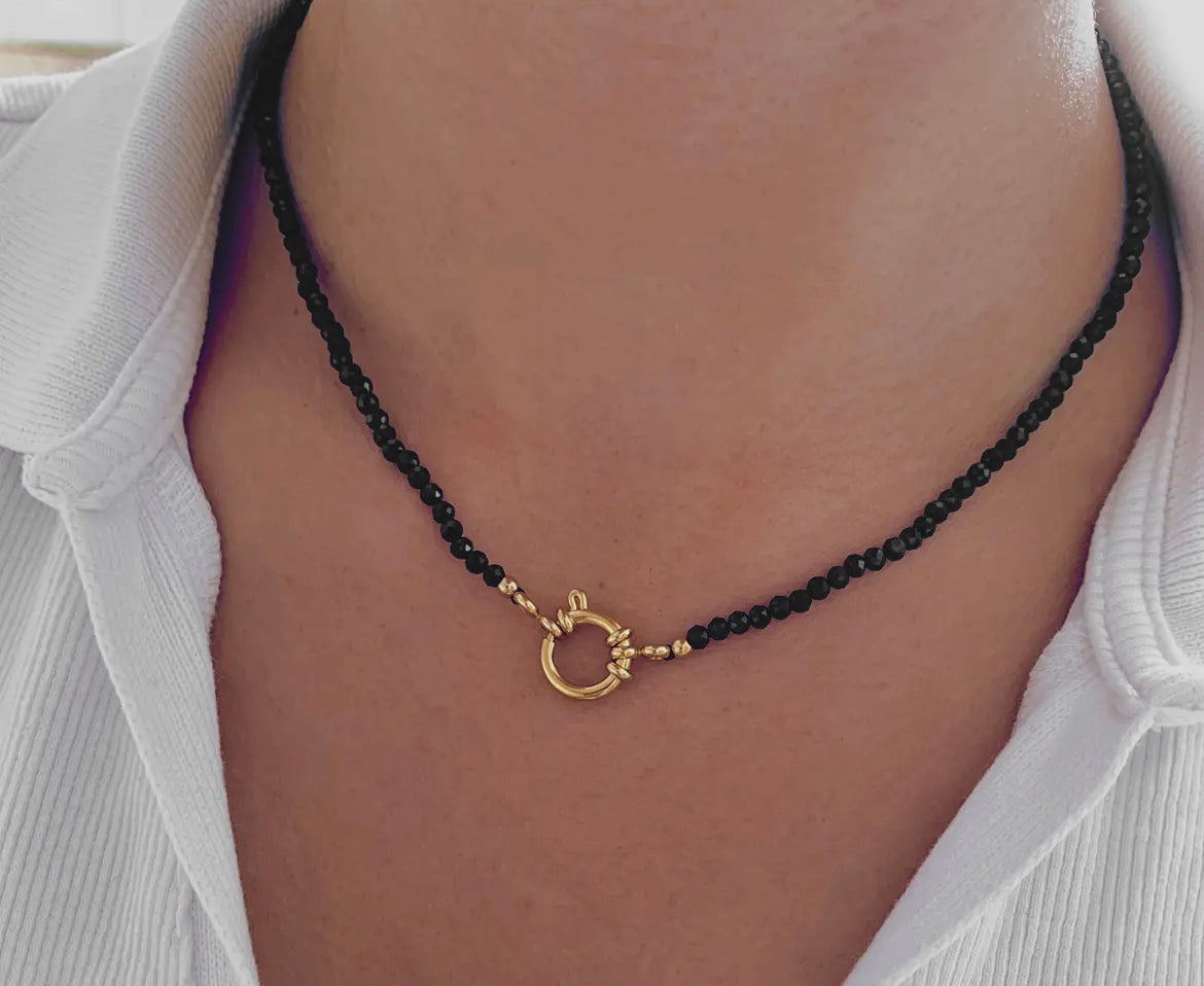 Natursteinkette aus schwarzem Onyx